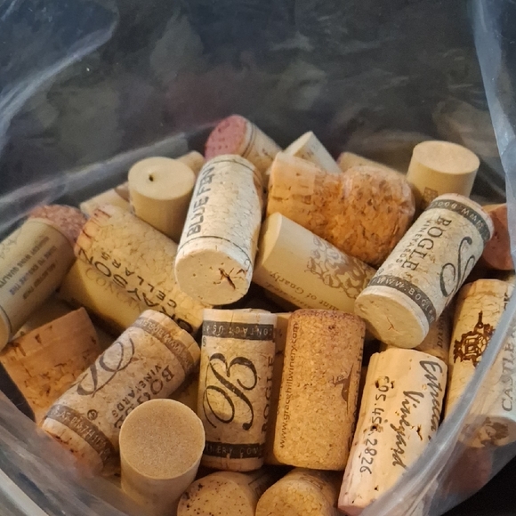 Other - Bag of Assorted Wine Corks - Natural Beige Tone